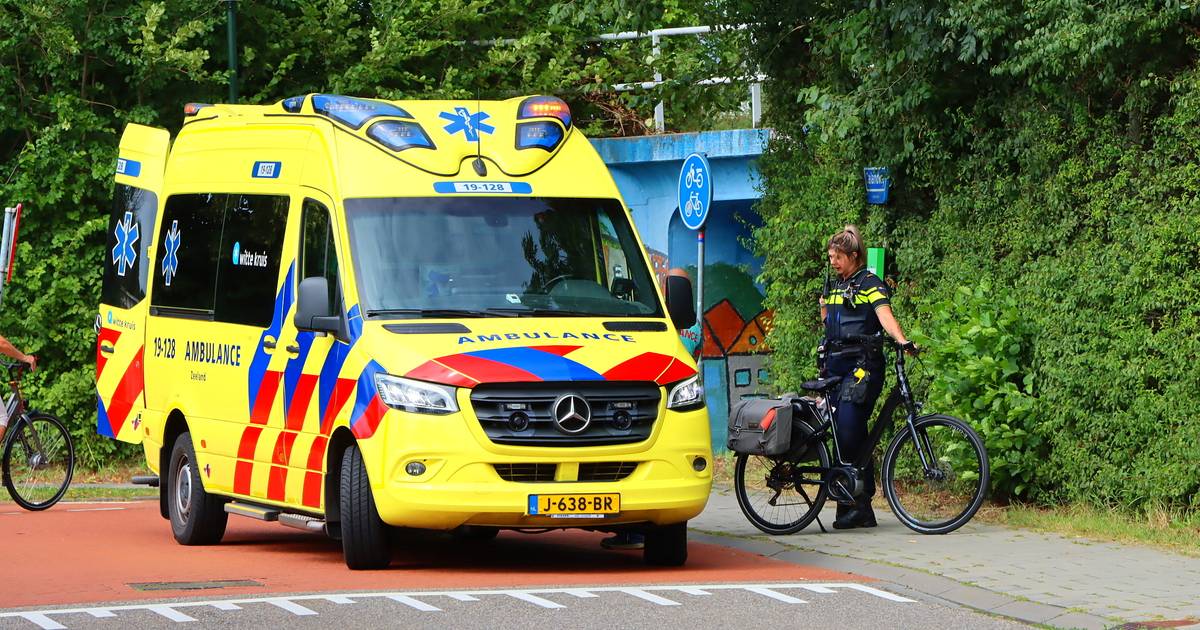 Fietsers in botsing op oversteekplaats bij Schuurbeque Boeijestraat in Zierikzee