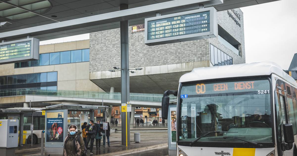 meesteres Kapel Mordrin Spontane staking bij De Lijn nadat chauffeur kopstoot kreeg: busdiensten in  Oost-Vlaanderen sterk verstoord | Gent | hln.be