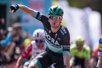 Bennett verslaat Jakobsen in Turkije