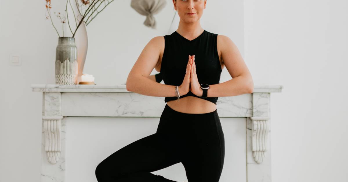 recept Conceit Terminal Start fris de dag met 5 makkelijke yoga-oefeningen die je lichaam stretchen  en ontspannen | Glow Morning Routine | hln.be