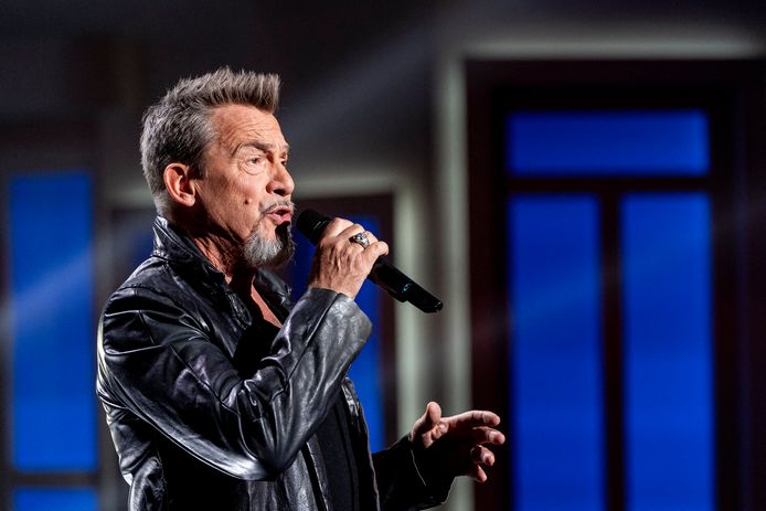 Florent Pagny annonce qu'il remontera sur scène pour une série de festivals  de l'été en 2023