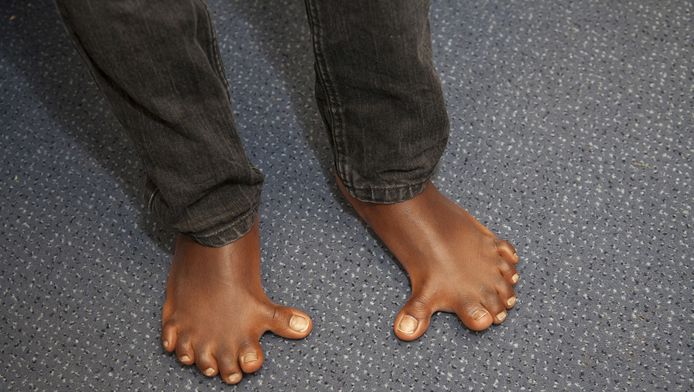 Schoenen met top tenen apart