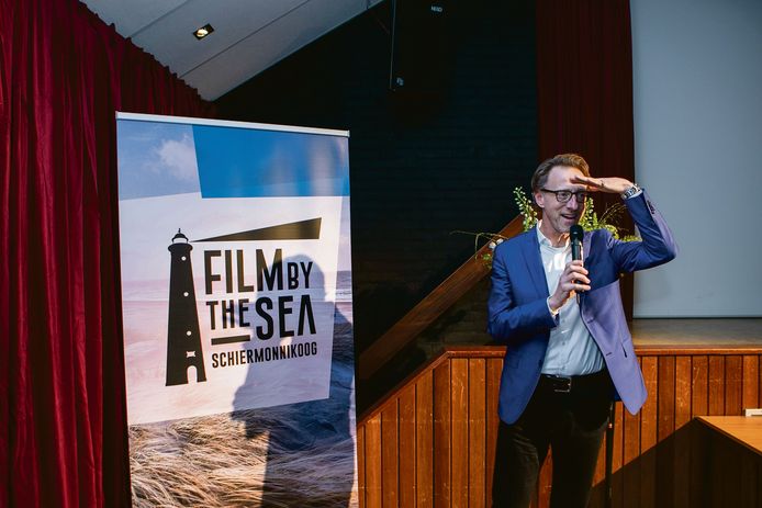 Film by the Sea-directeur vorig jaar tijdens de eerste editie van het festival op Schiermonnikoog.