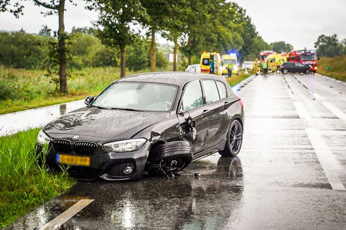 Drie Gewonden Bij Ernstig Ongeluk In Helmond Een Persoon In Kritieke Toestand Helmond Ed Nl