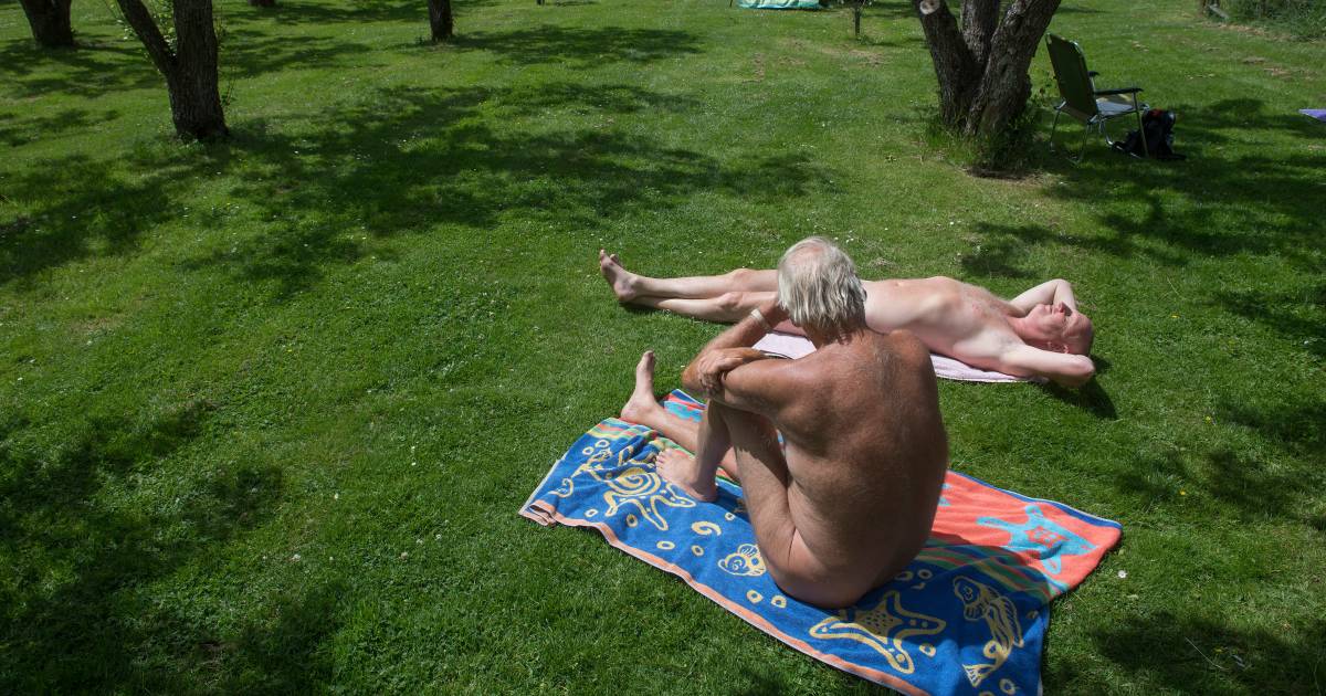 Open dag op naaktcamping De Maat in Ravenswaaij: ‘Dat geheimzinnige en gnuiverige sfeertje er afhale