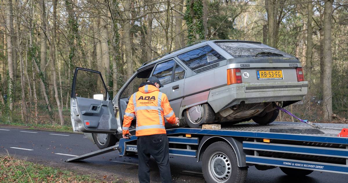 Na tien jaar komt de soap rond de vervallen auto in de Lage Vuursche eindelijk ten einde: wég is Cit