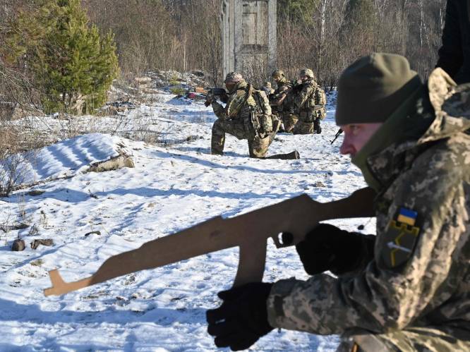 Oekraïense burgers trainen voor Russische invasie