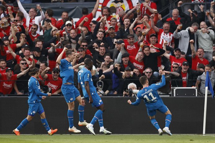 PSV wint na strafschoppen van Ajax in bekerfinale vol irritaties en  opstootjes