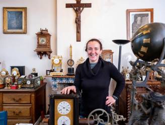 Zomeruur bezorgt uitbater Horlogeriemuseum overuren: “Tegen de wijzers in draaien is meestal geen goed idee”