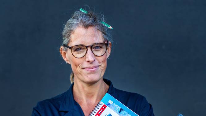 Zoon van Marieke verdient met vakkenvullen bijna net zoveel als moederlief voor de klas