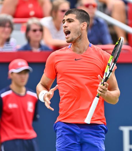 Topfavorieten al vroeg naar huis: Kyrgios schakelt Medvedev uit, Alcaraz ‘kon de druk niet aan’