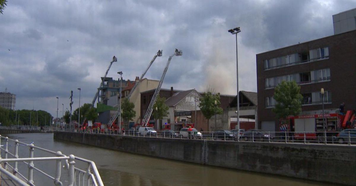 Zware garagebrand in Sint-Jans-Molenbeek - De Morgen