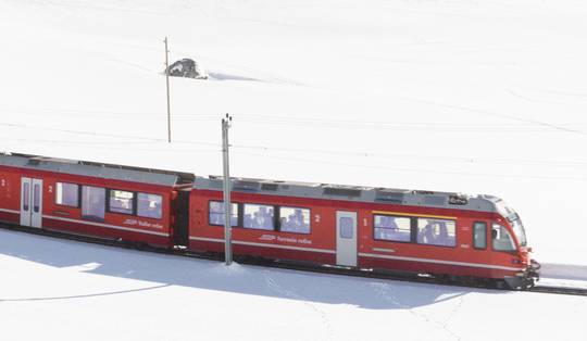 Dertigtal passagiers geëvacueerd uit ontspoorde trein in Zwitserse Alpen, vermoedelijk geen zwaargewonden