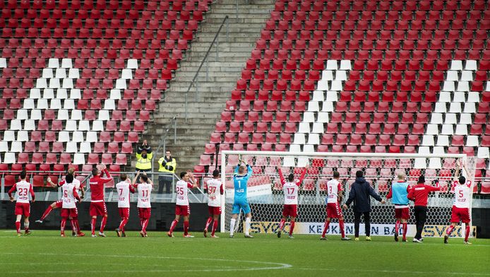 Spelers Van Fc Utrecht Bedanken Lege Bunnikside Nederlands Voetbal Ad Nl