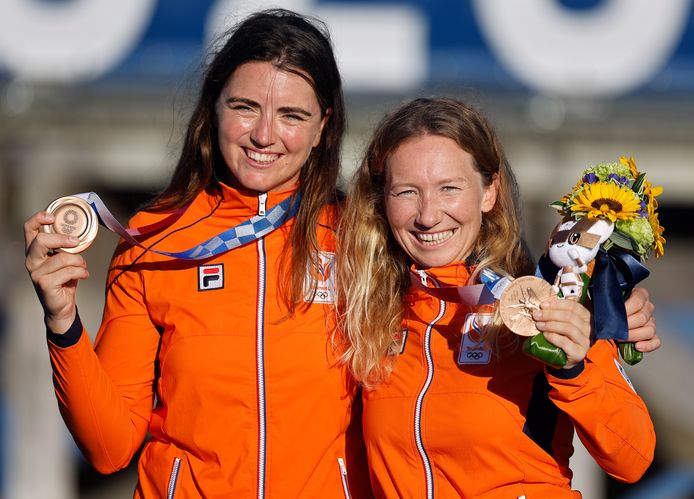 Brons: Annemiek Bekkering en Annette Duetz (zeilen, 49er FX, vrouwen)