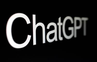 Une nouvelle version de ChatGPT, “aussi performante que les humains” pour certaines tâches