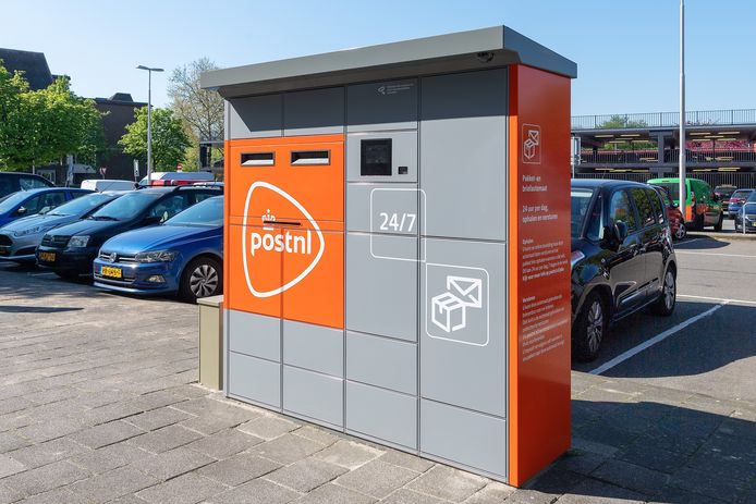 Postpakketten ophalen en versturen wanneer je wil, in Velp dat nu bij een automaat aan de IJsselstraat | Rheden | gelderlander.nl
