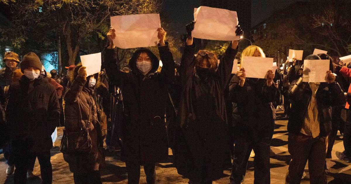 Mentre la Cina allenta le restrizioni di Corona, la sua presa sui manifestanti si sta rafforzando |  All’estero