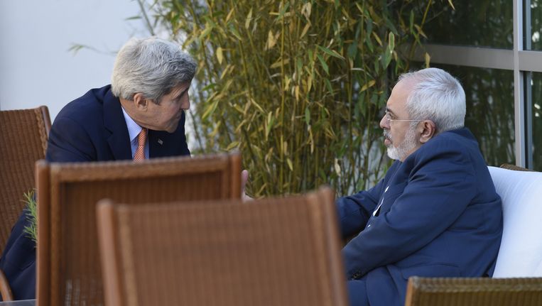 John Kerry in gesprek met Javad Zarif Beeld AP
