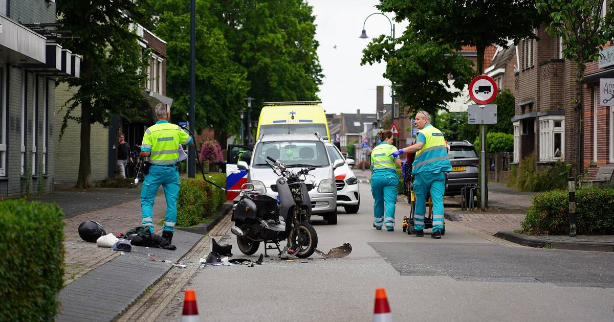 Scooterrijder raakt gewond bij botsing met auto in Rijen.