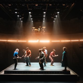 A Streetcar Named Desire is a visual spectacle, but leaves too little room for emotion