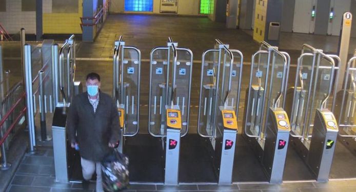 Foto's van Ernst verspreid door de politie.