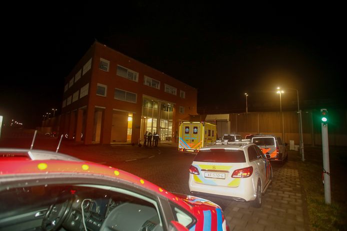 De brandweer, ambulance en politie kwam ter plaatse bij de Dordtse Poorten