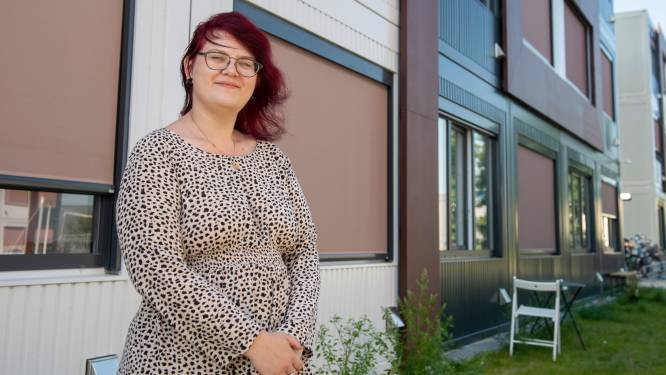 Anniek (25) heeft éindelijk een huis, maar slechts voor een paar jaar: zijn tijdelijke huizen de oplossing?