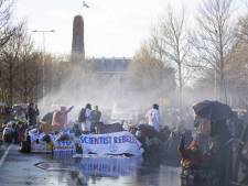 Brieven Ι Grootste moordenaars van het luchtruim Ι Harde woorden over Eindhovens restaurant Ι Doe eens iets aan slecht afgestelde stoplichten