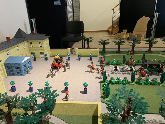 L'Empire napoléonien s'expose en figurines Playmobil à Waterloo, Insolite