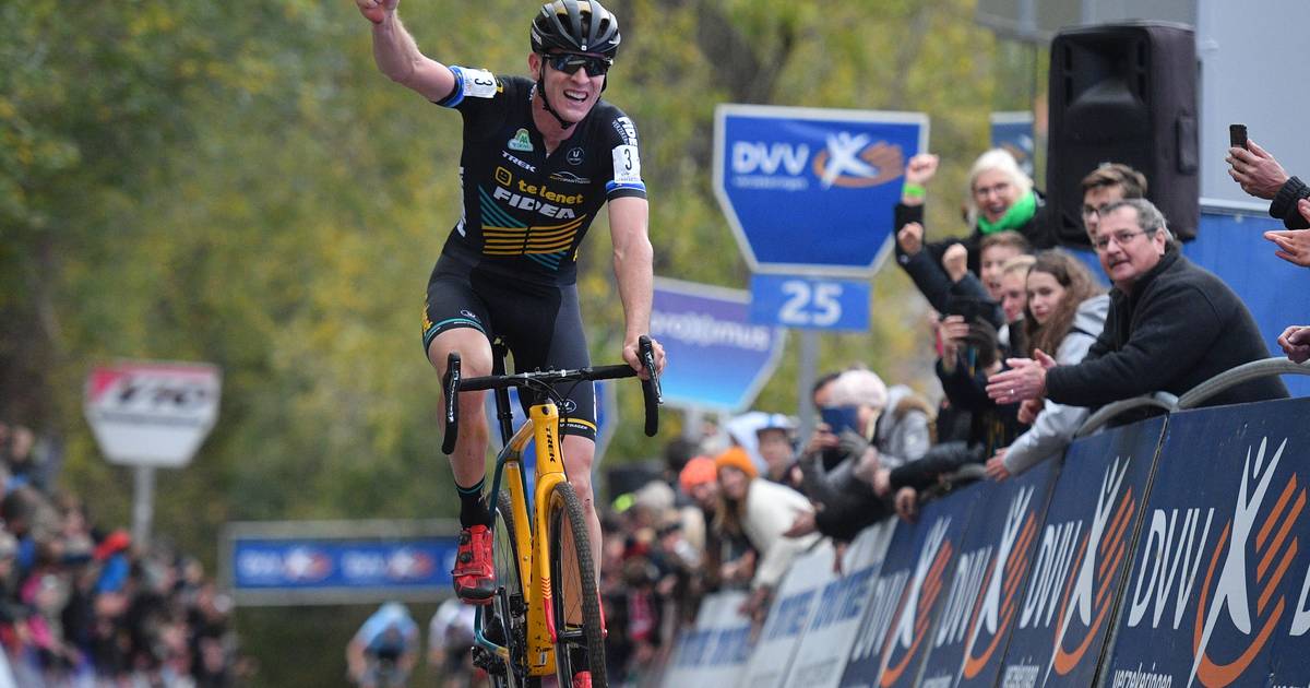 Aerts wint Koppenbergcross na spannende strijd met Vanthourenhout en