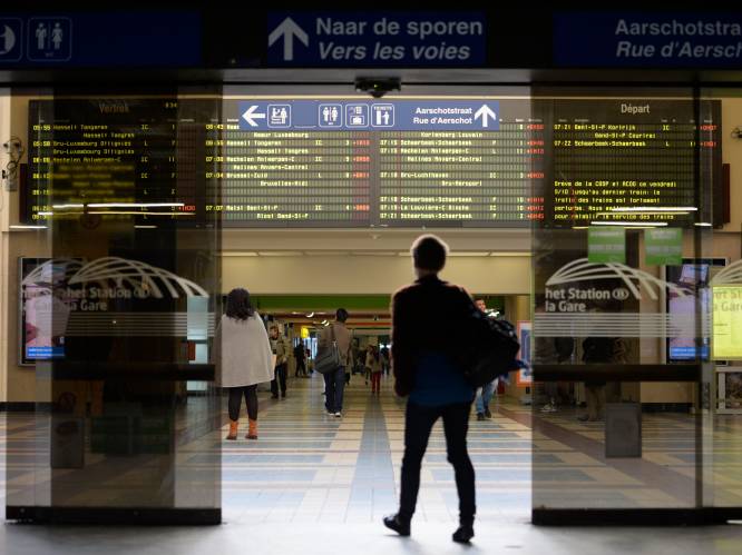 Veertien personen opgepakt bij politieactie tegen transmigranten aan Brusselse Noordstation