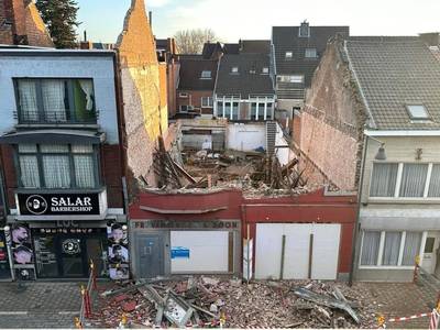 Ingestorte woning in Hasselt: straat afgesloten