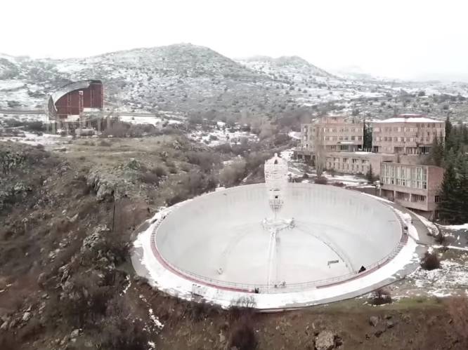 VIDEO. Drone maakt adembenemende beelden van verlaten telescopen in Armenië