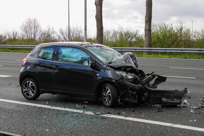 Een Persoon Gewond Na Ongeluk Met Meerdere Voertuigen Op A12 Bij Reeuwijk Gouda Ad Nl