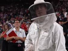 Un apiculteur devient le héros d’un match de baseball aux États-Unis: “Je pensais juste régler un problème d’abeilles”