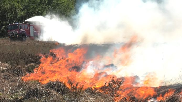 Natuurbrand op de Ginkelse Heide.