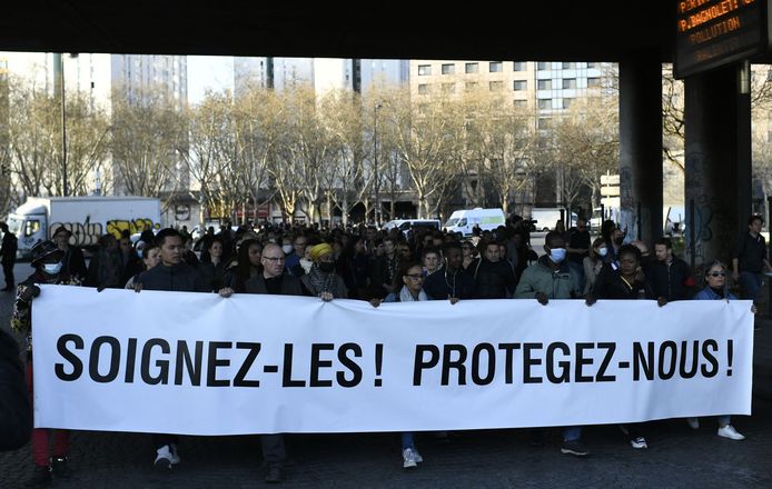 Le 26 mars 2022, une manifestation se tenait à Paris pour le démantèlement des camps.