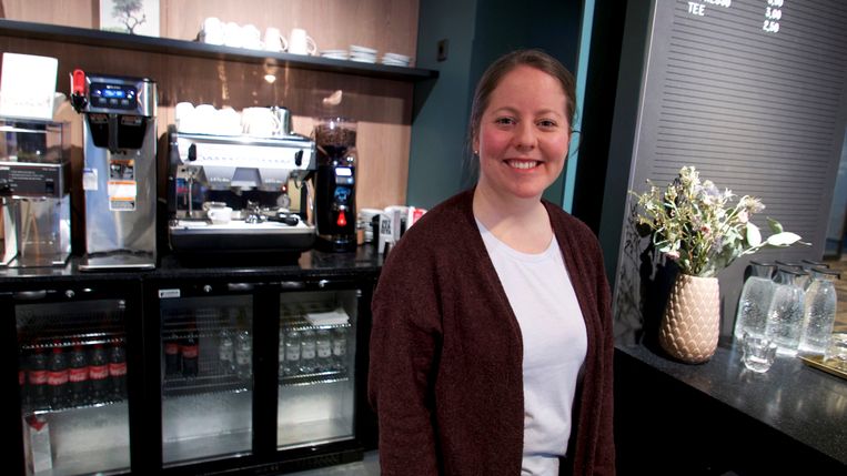 Sini Marttinen opende haar eigen café, terwijl ze een gegarandeerd basisinkomen kreeg van de Finse overheid. Beeld REUTERS