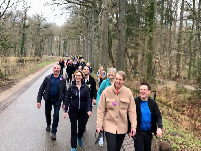 Lachende gezichten tijdens de Midvastenloop.