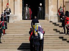 Sobere uitvaart prins Philip brengt Harry en William nader tot elkaar