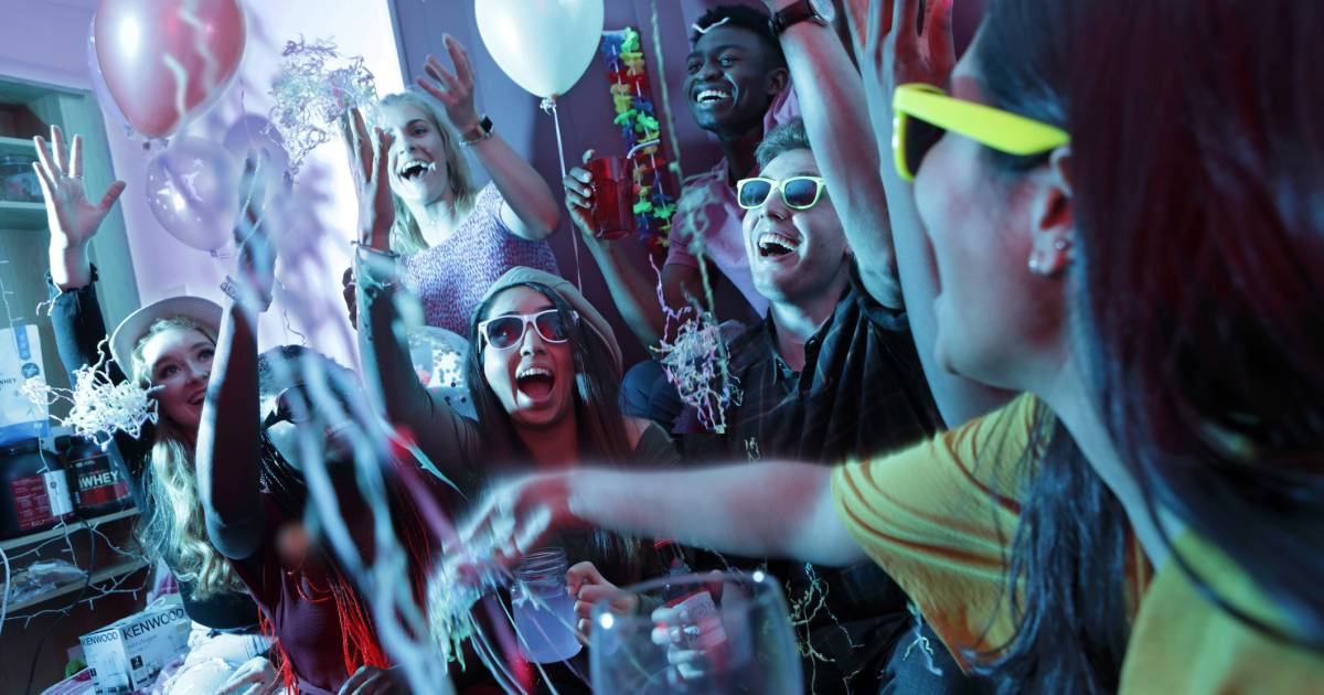 Dix-huit Français faisaient la fête dans une maison de vacances en