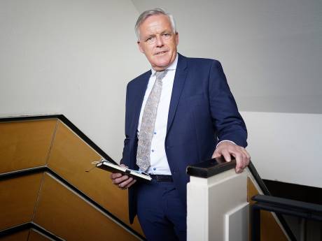 Burgemeester Eppie Klein (Scherpenzeel) legt zich niet neer bij zijn ontslag: ‘Ik ben ontroerd door de steun’