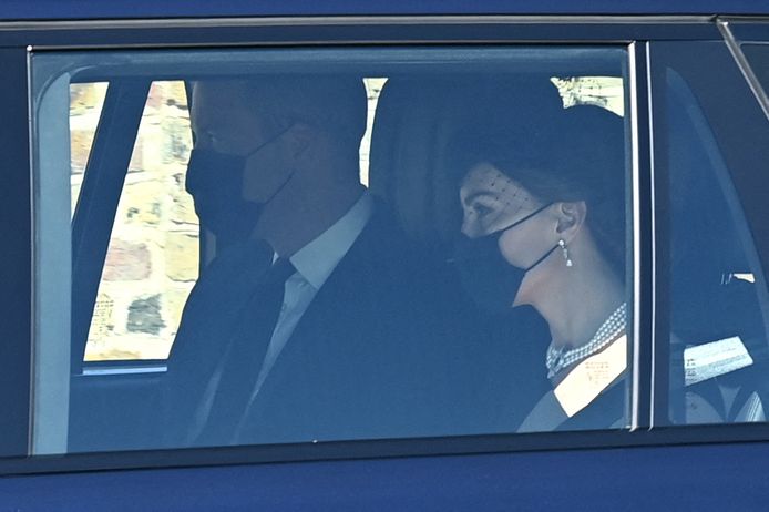 William en Kate arriveren.