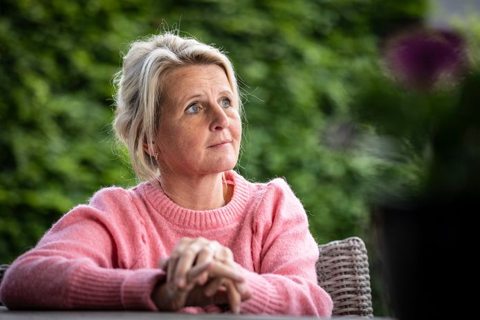Wendy Wassink (47) uit Denekamp kreeg zes jaar geleden te horen dat ze longkanker heeft. Mensen uit haar directe omgeving hebben een crowdfunding opgestart voor een behandeling in het buitenland.