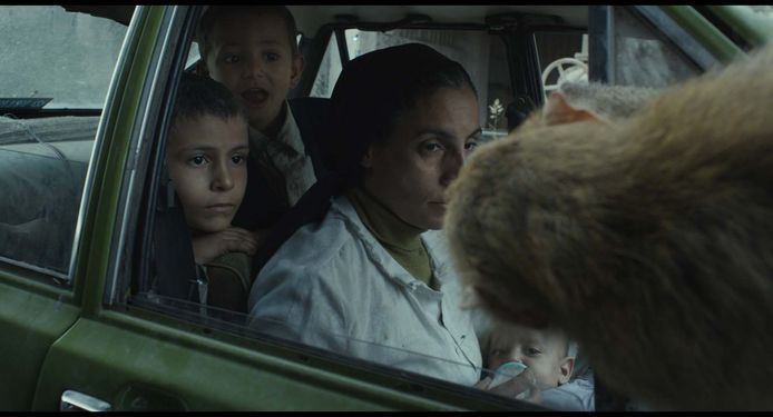 Image extraite de "Feathers".