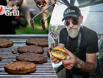 Zo bak je de perfecte burger op de barbecue volgens topslager Luc De Laet: “Het vlees mag niet te mager zijn. Dan wordt het droog en taai”