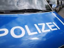 Stomdronken Enschedeër botst tegen boom en belandt met auto in sloot