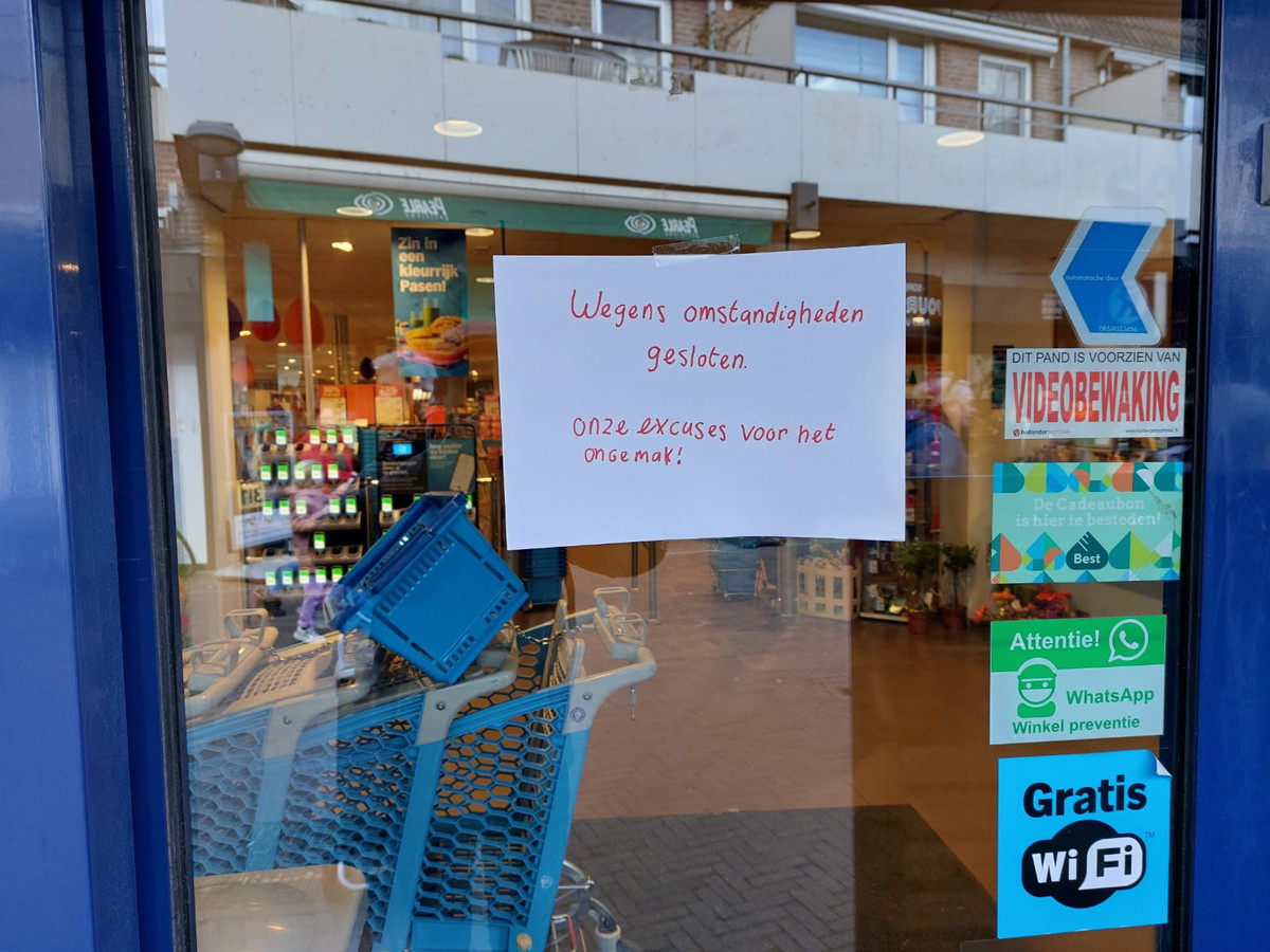 Albert Heijn in Best zaterdag gesloten na lekkage in koeling, burgemeester neemt poolshoogte