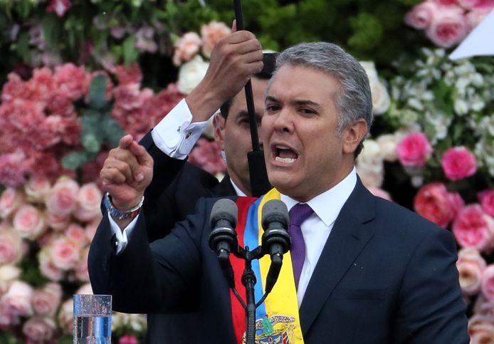 Duque werd in juni verkozen tot nieuwe president. Een van zijn voornaamste campagnepunten was de wijziging van het vredesakkoord met de FARC.